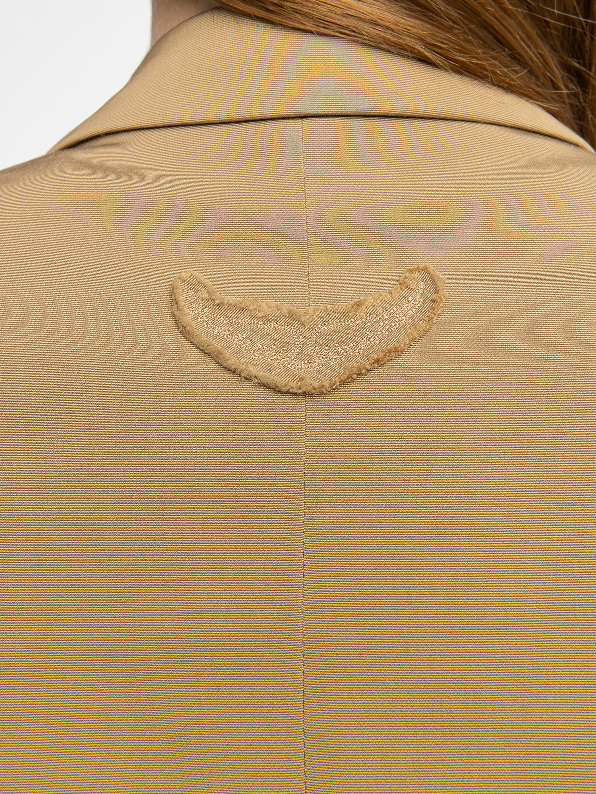 Vanille Blazer - Regular fit straight blazer in ottoman fabric with button fastening.